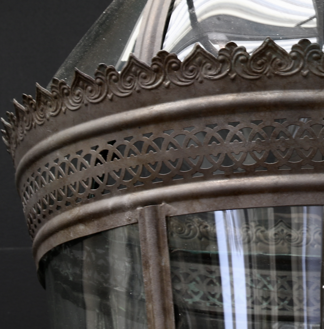 Dome Top Lantern / Antique Brass